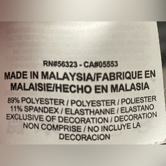 Nike womens dri-fit quarter zip heather gray with thumb holes size M. Never worn - Picture 12 of 12